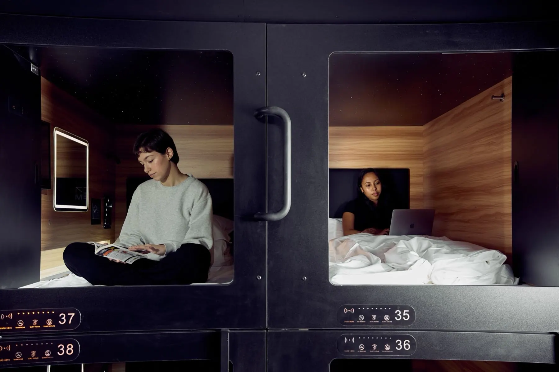 Capsule Hôtel Saint-Laurent — group bookings